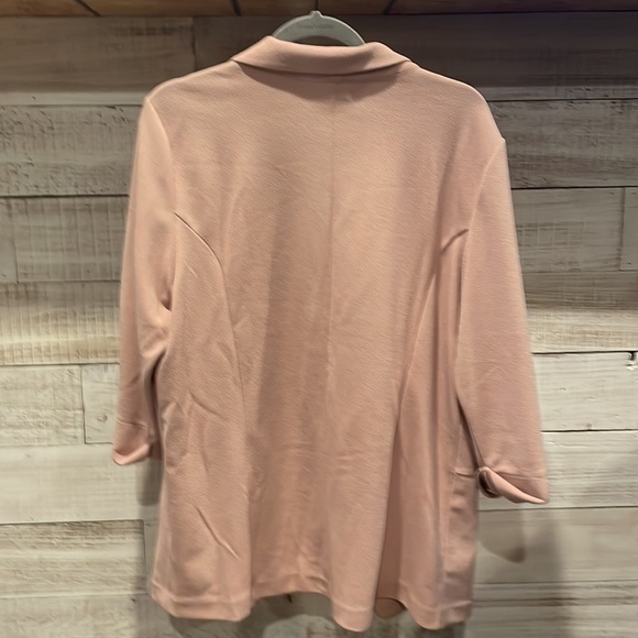 1X Maurices no button blush light pink colored blazer. - Picture 2 of 10